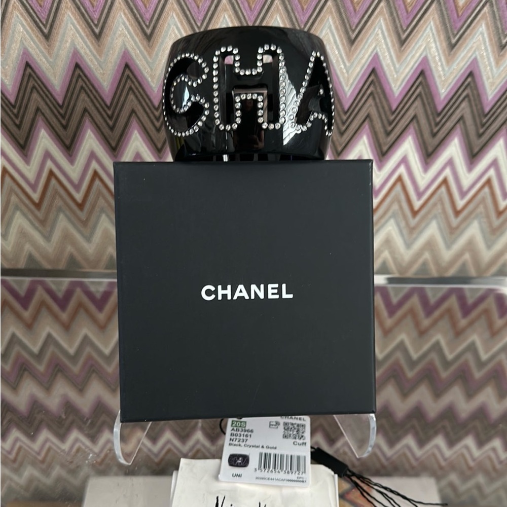 RARE CHANEL Resin & Crystal Cuff